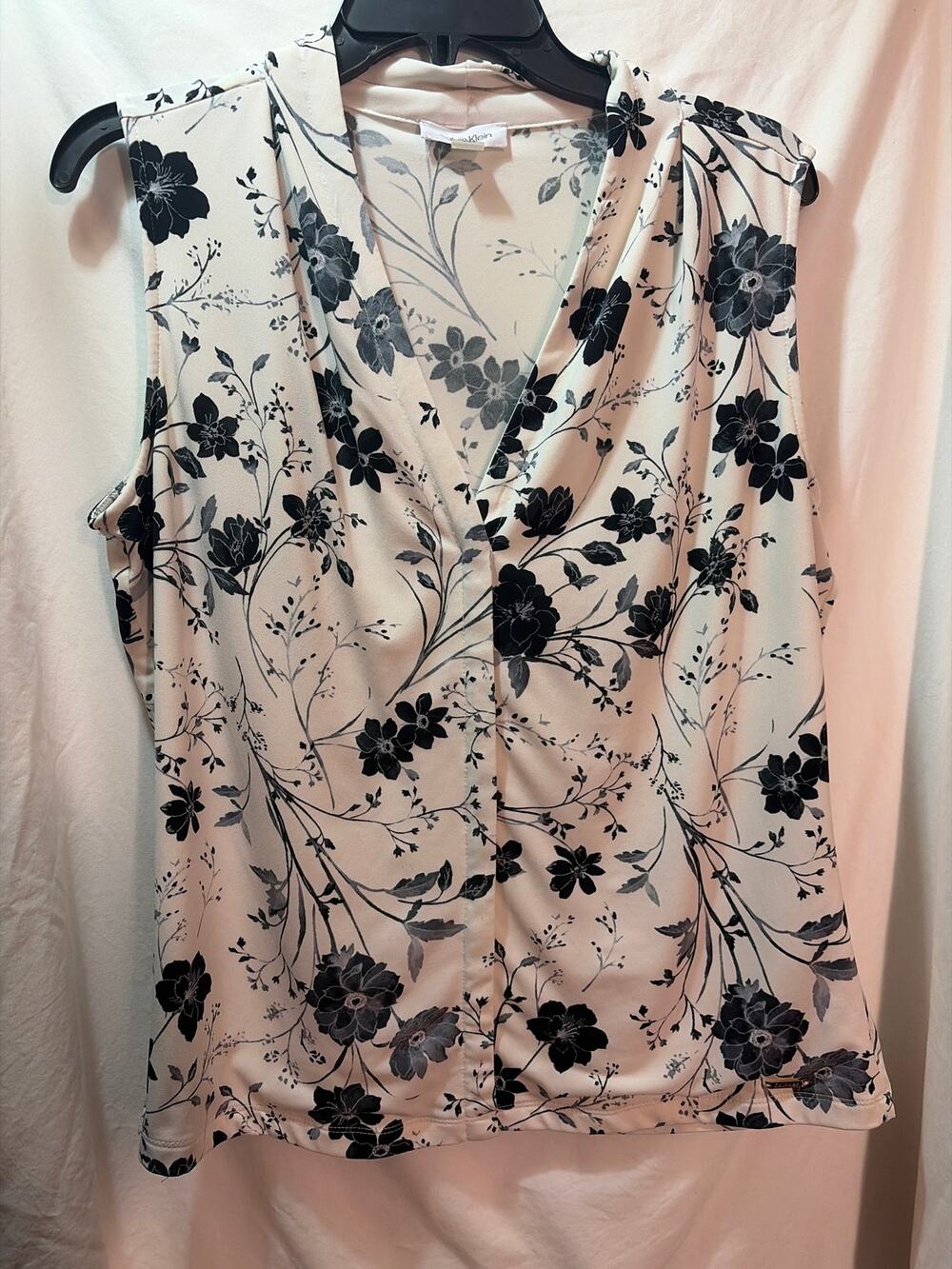 Calvin Klein Women's Floral Blouse - Large